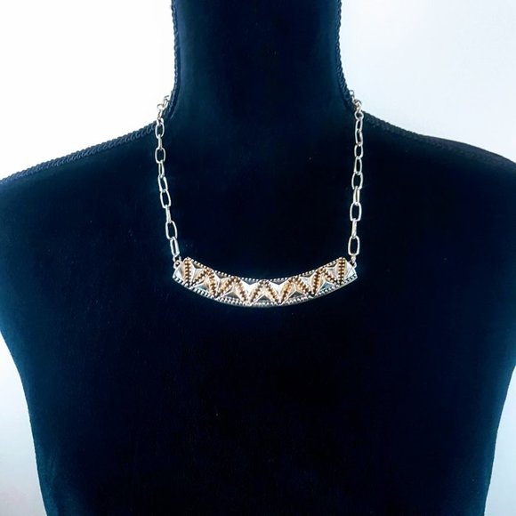 #J4 Silver 9” Triangle Pattern Fashion necklace - Picture 2 of 8